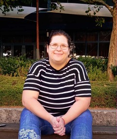 Bridget B.L. - Író