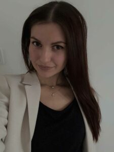 Flora White - Pitypang Kiadó