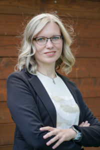 Hugyec Anikó - Író